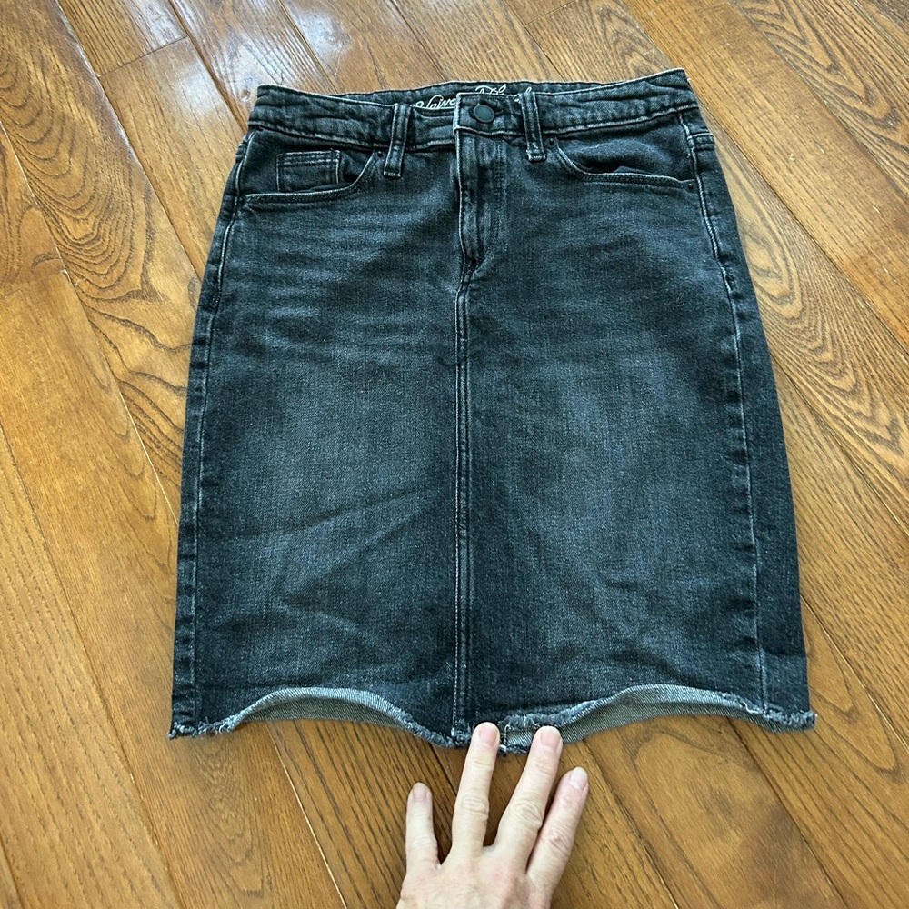 Universal Thread Jean skirt